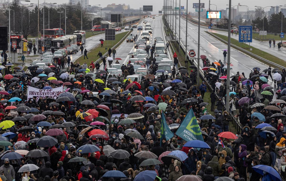 Protest v Srbiji | Množični protesti potekajo že tretjo soboto zapored. | Foto Reuters