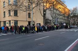 Na shodu proti koaliciji sovraštva več kot tisoč protestnikov #video