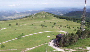 Slovenska koča, ki ponuja enega izmed lepših razgledov