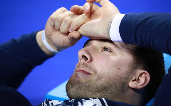 Luka Dončić že lahko hodi brez uporabe bergel. | Foto: Getty Images