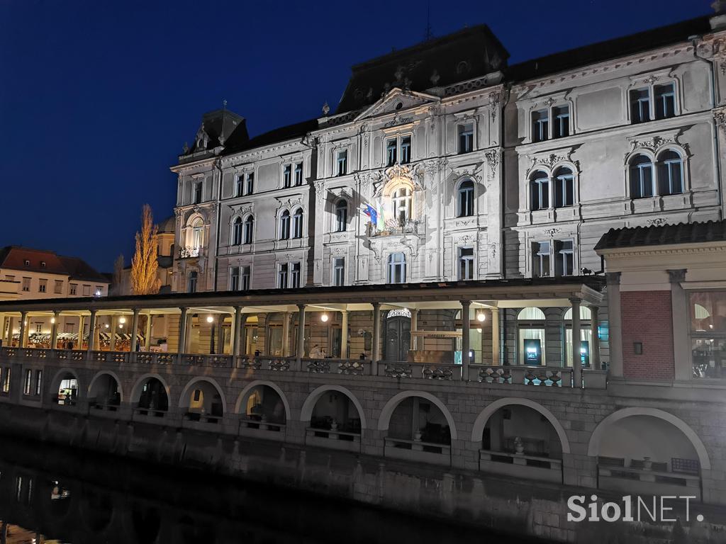 posneto s Huawei P30 Pro, Ljubljana, nočne, modra ura