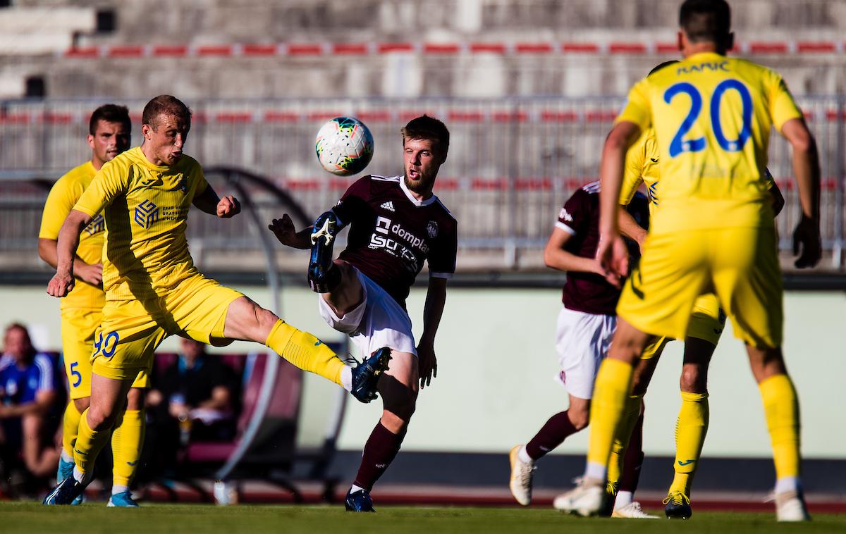 NK Triglav, NK Domžale, prva liga Telekom Slovenije | Triglav in Domžale sta se razšla z delitvijo točk. | Foto Grega Valančič/Sportida