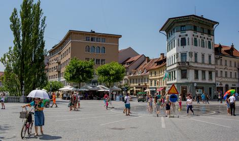 Prešernov trg v Ljubljani: dražba za elitni gostinski vrt, cena se začne pri 120 tisoč evrih