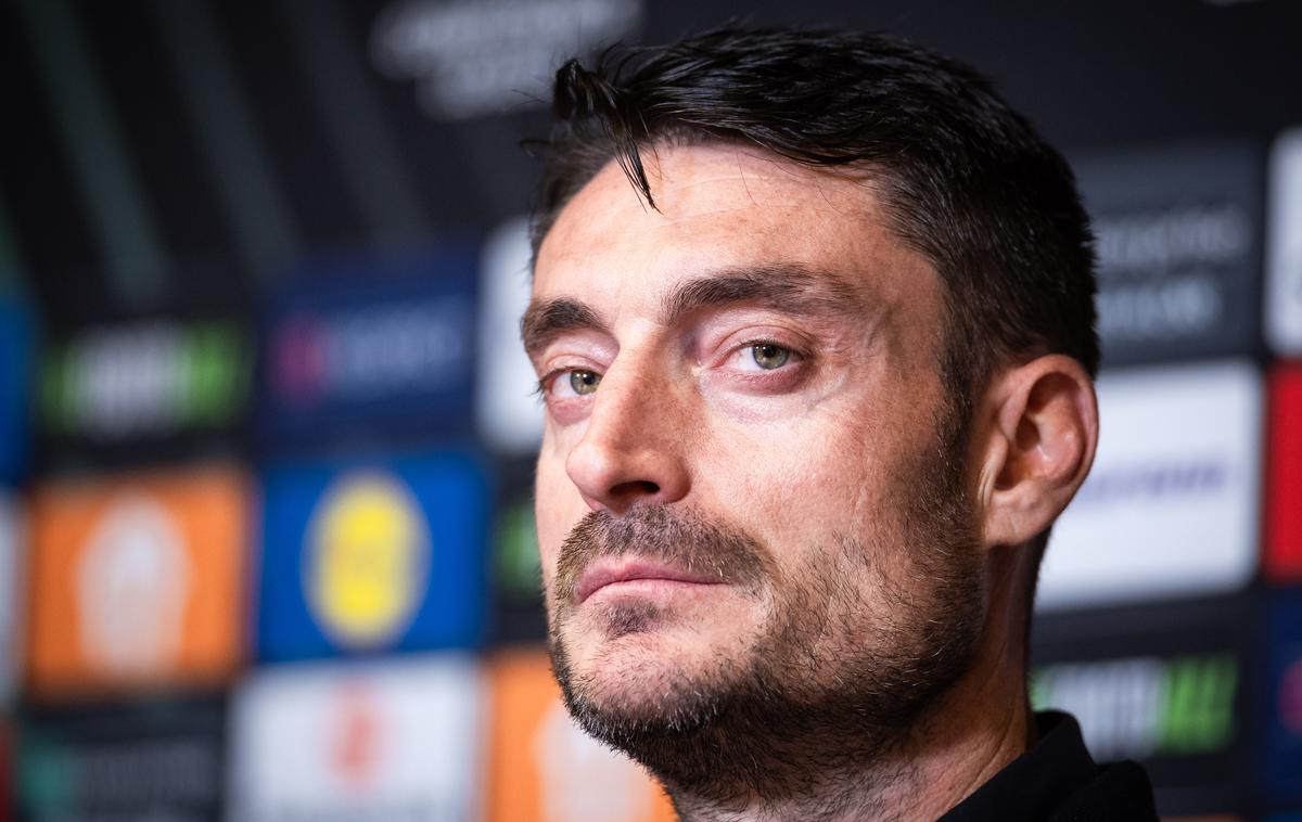 Albert Riera | Albert Riera je po četrtkovi evropski zmagi dejal, da je ponosen zaradi pristopa in agresivnosti, a da verjame, da je njegovo moštvo lahko še boljše, predvsem v obrambi. | Foto Jure Banfi