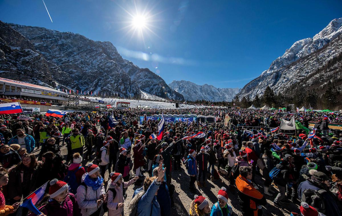 Planica 2019 | V treh dneh v Planici pričakujejo več deset tisoč gledalcev.  | Foto Vid Ponikvar