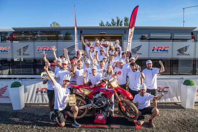 V nedeljo se je Timova rdeča tablica znova pozlatila. Postal je prvak MXGP. | Foto: Honda Racing/ShotbyBavo