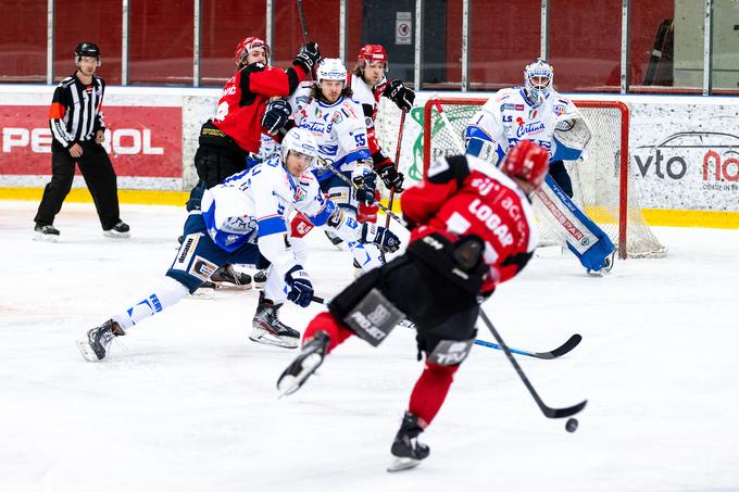 Peta tekma bo v torek v dvorani Podmežakla. Zmagovalec si bo priigral zaključni plošček za naslov. | Foto: Matic Klanšek Velej/Sportida