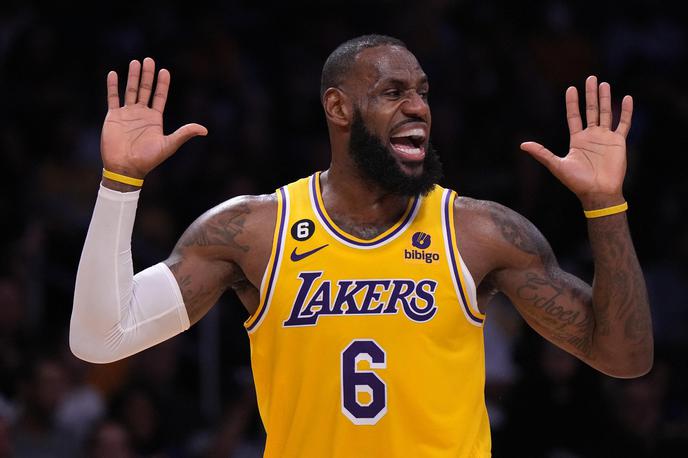 LeBron James | LeBron James igra v ligi NBA kot mladenič. V tej sezoni dosega na tekmo 30,2 točke, 8,5 skoka in 6,9 asistence. | Foto Reuters