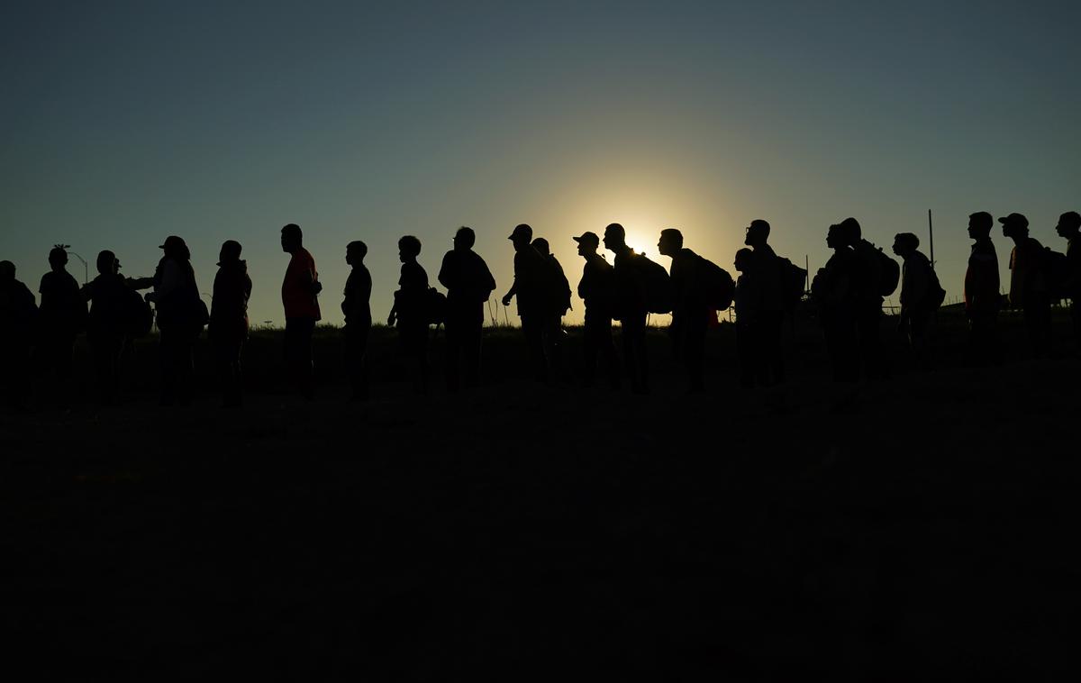 Migranti na južni meji ZDA | Pred uveljavitvijo nove zakonodaje bo moral dokončno zeleno luč prižgati še Svet EU, v katerem so države članice. | Foto Guliverimage