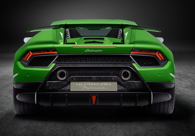 Do sto kilometrov na uro pospeši v 2,9 sekunde, do 200 kilometrov na uro pa v 8,9 sekunde. | Foto: Lamborghini