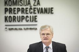 Protikorupcijska komisija nad 32 funkcionarjev