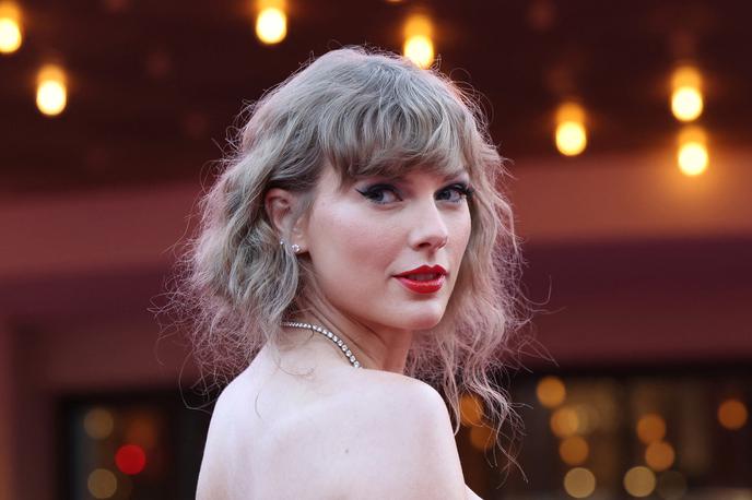 Taylor Swift | V najpomembnejši kategoriji najboljši izvajalec sta poleg Taylor Swift, SZA in Wallna še kanadski reper Drake in ameriški country pevec Luke Combs. | Foto Reuters