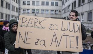 "Čez noč je bil zaradi gradnje parkirnih mest uničen ljubljanski žepni park"