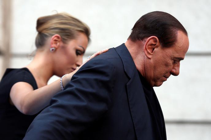 Francesca Pascale, Silvio Berlusconi | Nekdanjega italijanskega predsednika vlade Silvia Berlusconija so zaradi okužbe z novim koronavirusom prepeljali v bolnišnico. | Foto Reuters