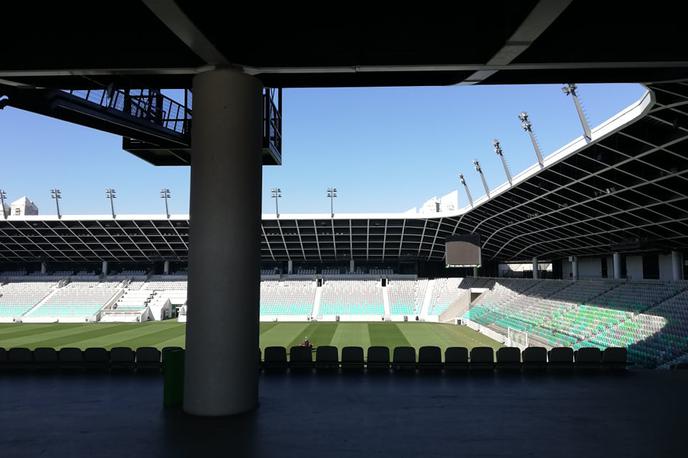 Stožice | Na stadionu v Stožicah potekajo vzdrževalna dela tudi v času koronakrize. | Foto Sportal