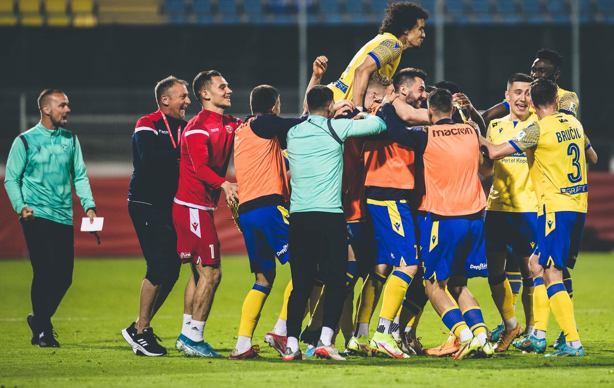 pokal finale Koper Bravo | Pokalni naslov v tej sezoni branijo nogometaši Kopra. | Foto Grega Valančič/Sportida