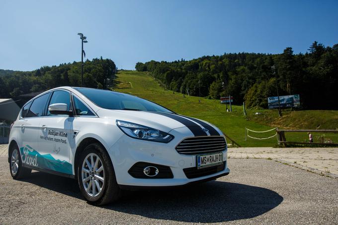 Tudi kar zadeva izbire družinskega avtomobila, je Boštjan izbral partnerja, ki mu bo zagotavljal varnost in zanesljivost. Ford S-Max ima vse, kar potrebuje sodobna aktivna družina. | Foto: 