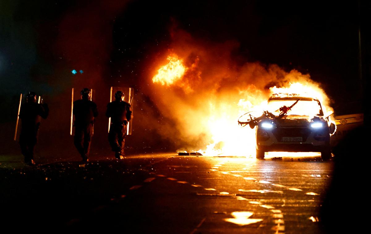 Dublin, izgredi | Storilca trenutno zdravijo v bolnišnici, nato pa ga bodo zaslišali policisti, poroča RTE.  | Foto Reuters