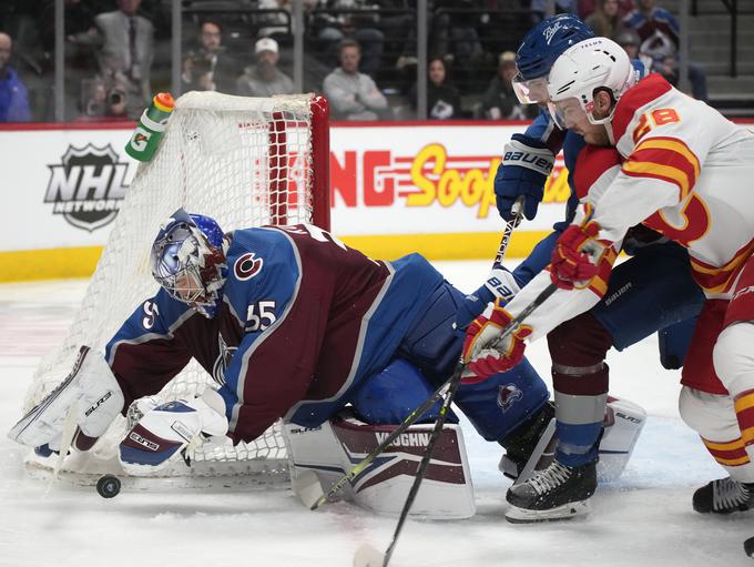 Vodilna ekipa lige Colorado je v derbiju večera s 3:0 premagal Calgary, s 46 obrambami je blestel Darcy Kuemper. Prav Colorado bo v torek naslednji tekmec Kraljev. | Foto: Guliverimage/Vladimir Fedorenko