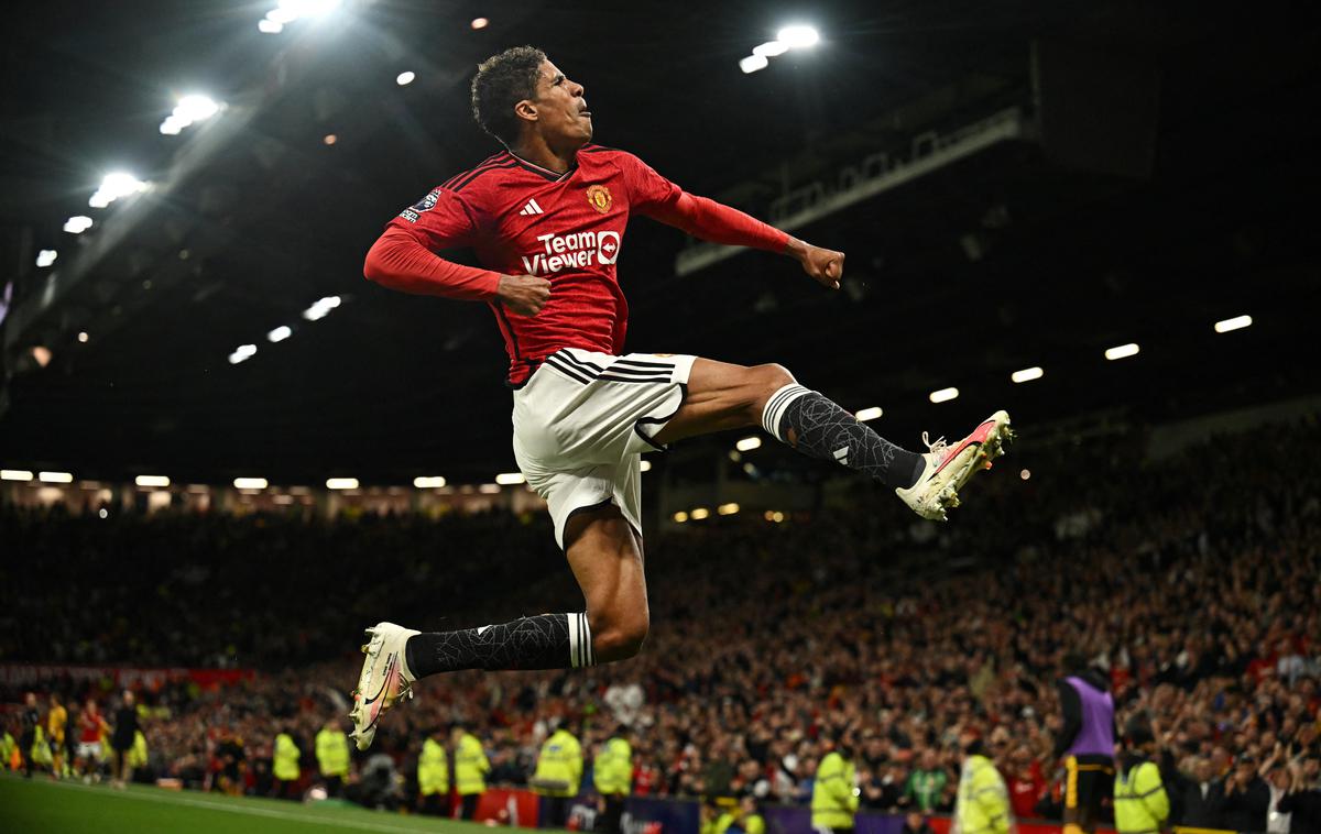 Raphael Varane | Raphael Varane je poskrbel, da je zmaga ostala na Old Traffordu. | Foto Reuters