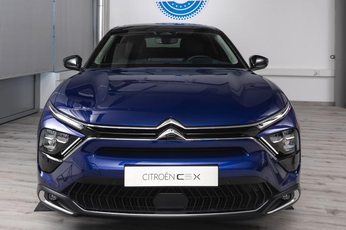 Citroen C5 X | Citroën C5 X - v Slovenijo bo uradno zapeljal maja, to je šele predserijska različica. | Foto Žiga Intihar