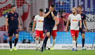 Leipzig brez Kampla ustavil Bayern, petarda Schalkeja v Paderbornu