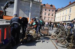 Iz Ljubljanice izvlekli več kot tono smeti #foto