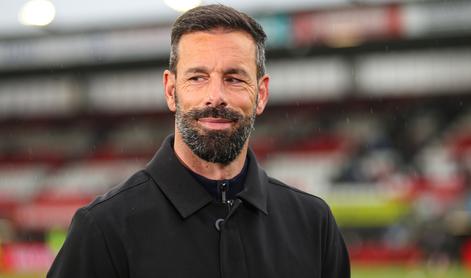 Van Nistelrooy odstopil krog pred koncem prvenstva