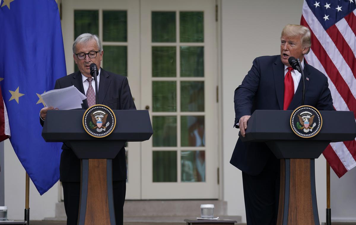 Jean-Claude Juncker in Donald Trump | Predsednik Evropske komisije Jean-Claude Juncker (levo) in ameriški predsednik Donald Trump (desno) | Foto Reuters