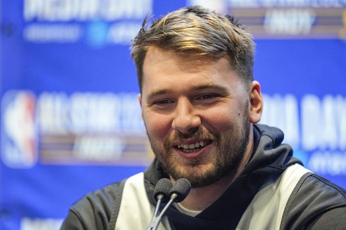 Luka Dončić | Luka Dončić je danes v Indianapolisu med novinarsko konferenco doživel neljubo presenečenje. | Foto Guliverimage