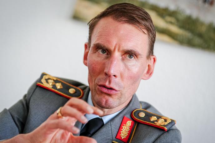 Christian Freuding | Generalmajor Christian Freuding trdi, da ruska vojska iz meseca v mesec pridobiva več tankov, streliva, raket in brezpilotnih letal. | Foto Guliverimage