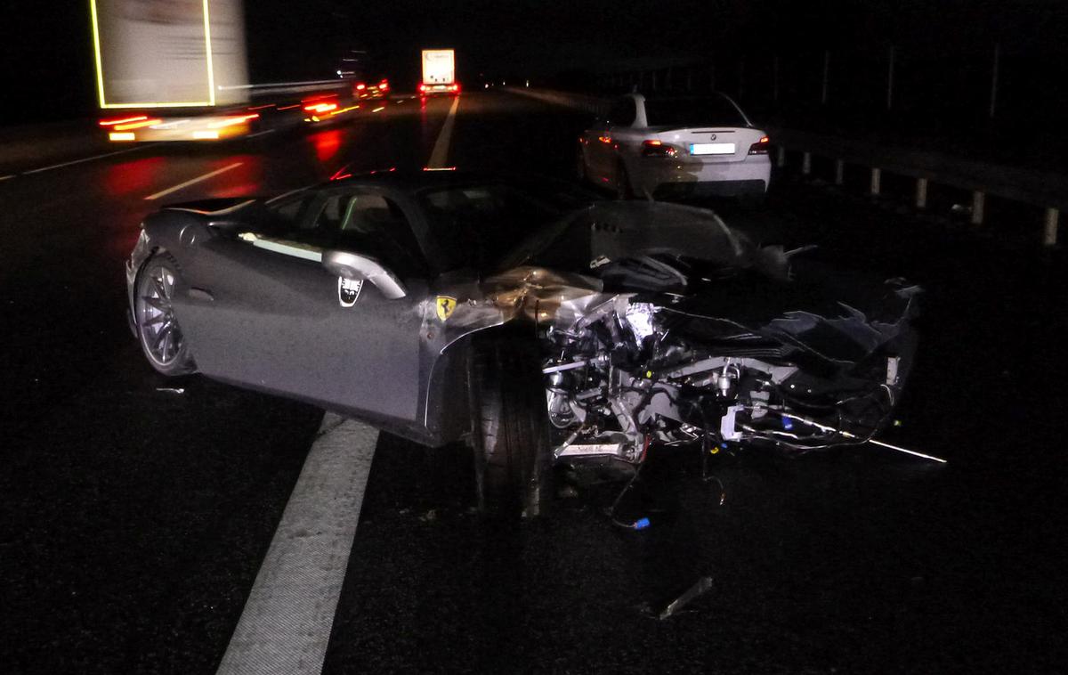 Ferrari F8 nesreča | Razbiti ferrari na nemški avtocesti | Foto Policija Hessen