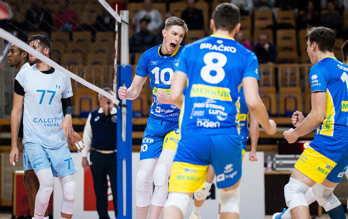 Calcit Volley, OK Merkur Maribor, liga MEVZA | Mariborčani so na drugi polfinalni tekmi s 3:1 premagali Calcit Volley in izsilili tretjo tekmo. Ta bo v sredo v Kamniku. | Foto Grega Valančič/Sportida