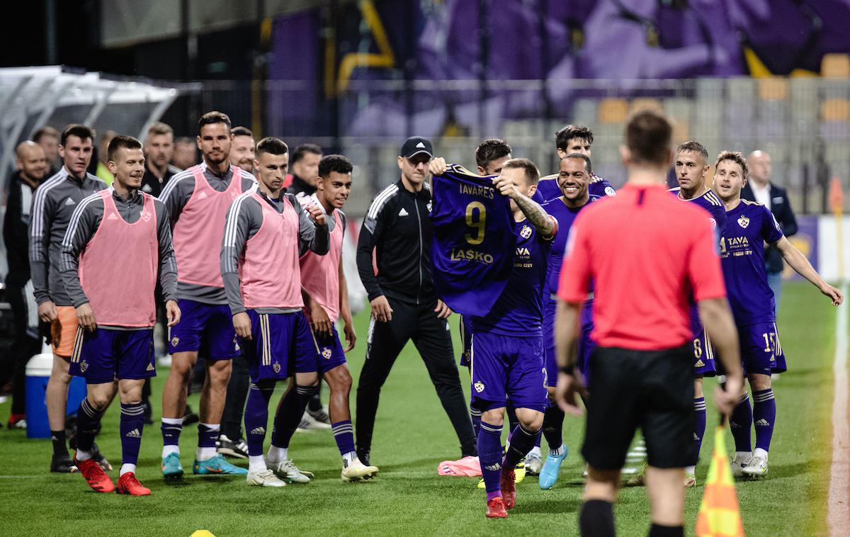 NK Maribor : NK Aluminij | Mariborčani bodo sezono lahko začeli z gledalci na tribunah.  | Foto Blaž Weindorfer/Sportida