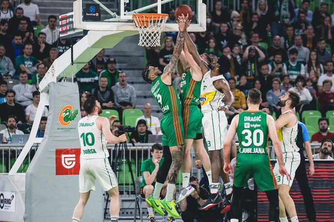 Cedevita Olimpija : Bursaspor EuroCup | Košarkarji Cedevite Olimpije so po hudem boju s 83:85 izgubili z Bursasporjem. | Foto Grega Valančič/Sportida