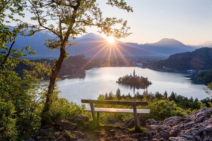 Ojstrica je ena najbolj priljubljenih turističnih točk na Bledu. Turistično društvo Bled jutri organizira čistilno akcijo poti, ki vodi do Ojstrice in njene višje sestre Velike Osojnice.  | Foto: Matic Klanšek Velej/Sportida