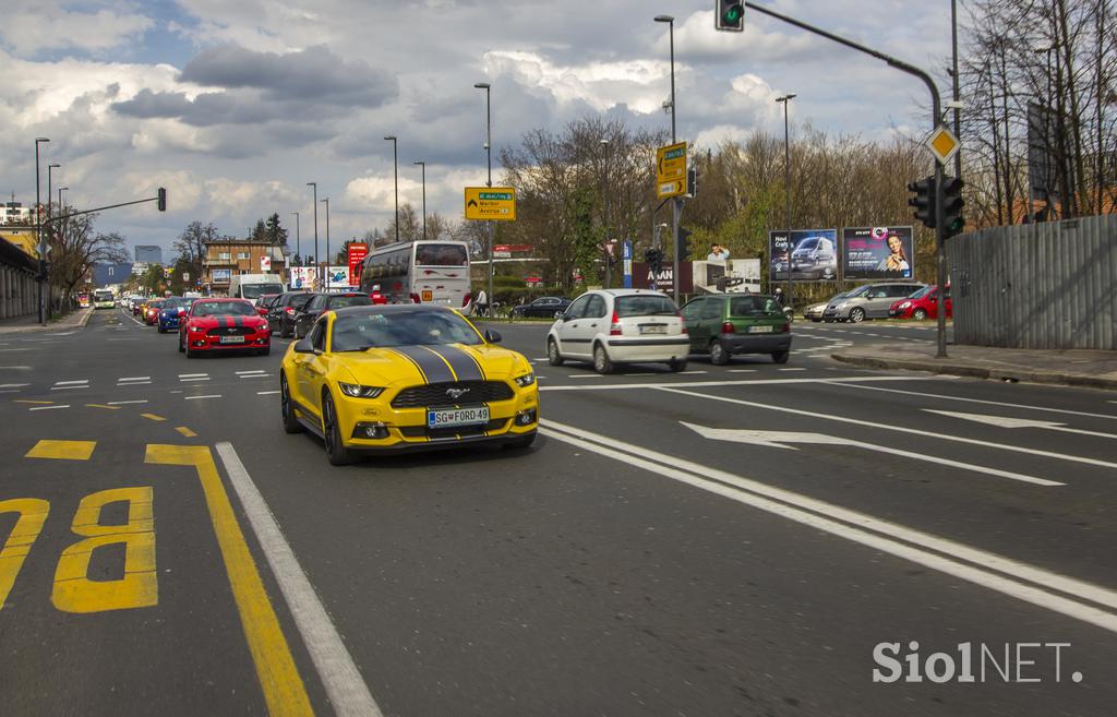 ford mustang karavana neukrotljivih avtosalon