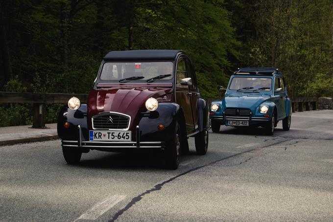 "Več kot le avtomobil, življenjski slog," lahko beremo v tisku konec štiridesetih let. Robusten in praktičen avtomobil 2 CV, ki potrebuje le najosnovnejše vzdrževanje, je v drugi polovici 20. stoletja zbujal navdušenje občinstva, kot ga ni bil nikoli deležen noben drug avtomobil. | Foto: 