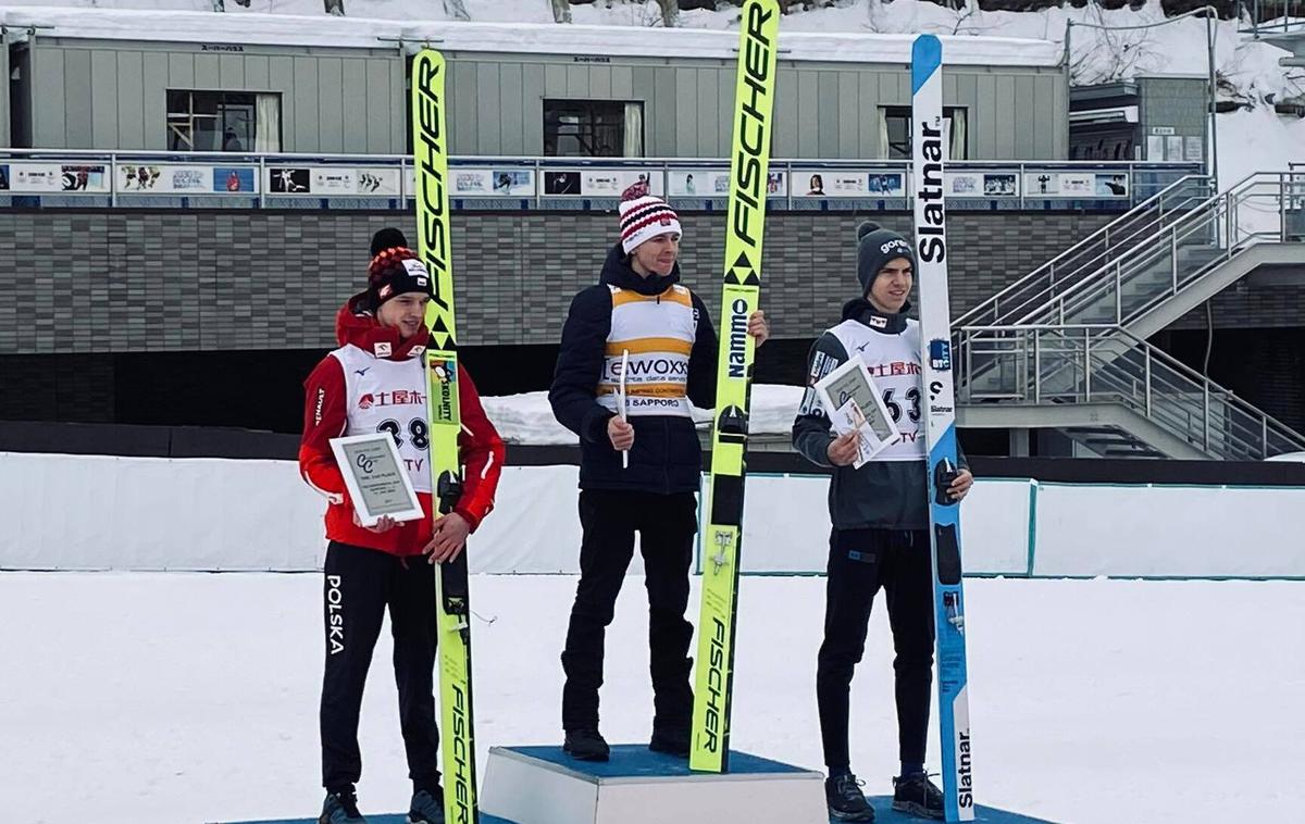 Žak Mogel Sapporo, celinski pokal | Žak Mogel je na tekmi celinskega pokala v Saporu skočil na zmagovalni oder. 21-letnik ostaja na Japonskem, prihodnji teden bo tam skakal v svetovnem pokalu. | Foto Smučarska zveza Slovenije