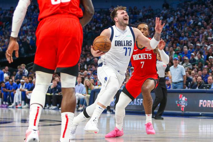 Luka Dončić je proti Houstonu dosegel 37 točk, 12 asistenc in devet skokov. | Foto: Reuters