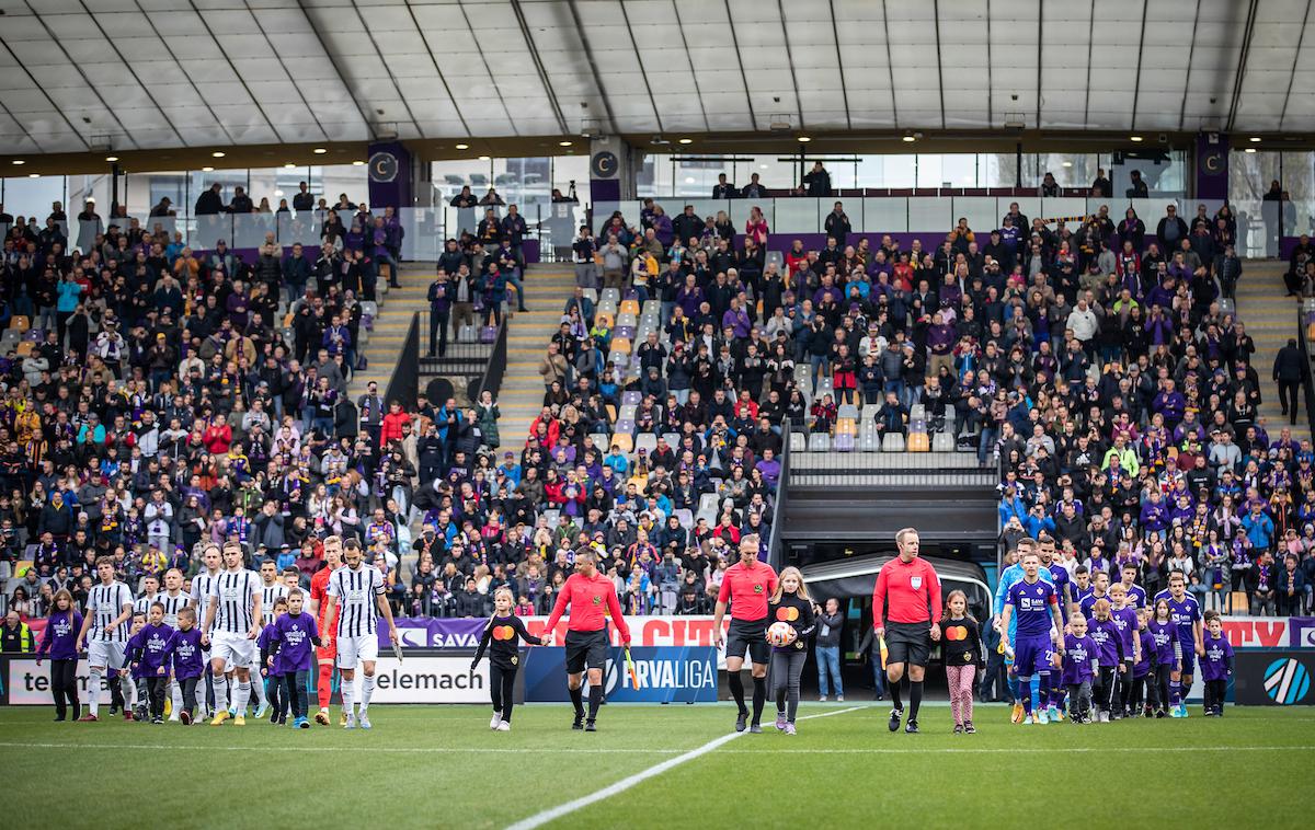 Maribor Mura | Štajersko-prekmurski derbi v Ljudskem vrtu je navdušil veliko število gledalcev. Zbralo se jih je 7.200. | Foto Blaž Weindorfer/Sportida