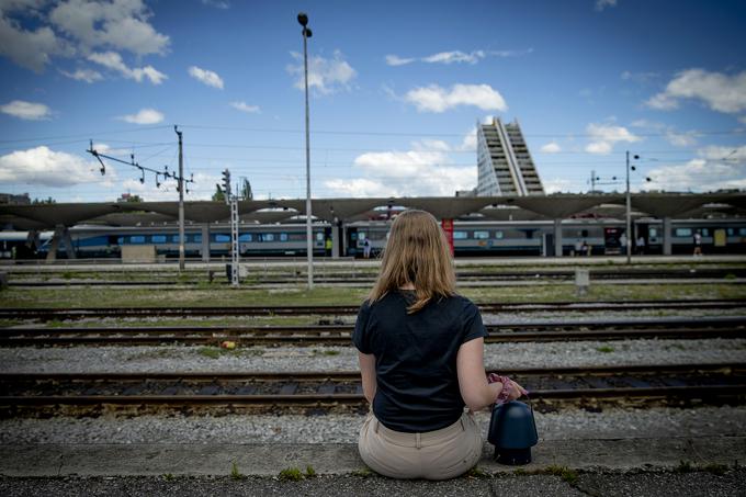 Oblika svetilke/zvočnika Vappeby redkokoga pusti ravnodušnega, mnenja, na kaj spominja, pa se včasih močno razlikujejo.  | Foto: Ana Kovač