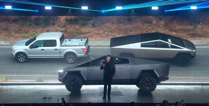 Primerjava Teslinega poltovornjaka s fordom F-150, ki je najbolje prodajan "pickup" v ZDA. | Foto: Tesla