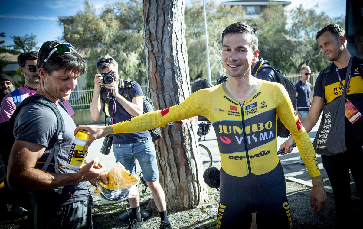 Matevž Šparovec | Matevž Šparovec in Primož Roglič sta nekoč skupaj skakala, v soboto pa ga je Matevž obiskal na cilju 1. etape v Ortoni. | Foto Ana Kovač