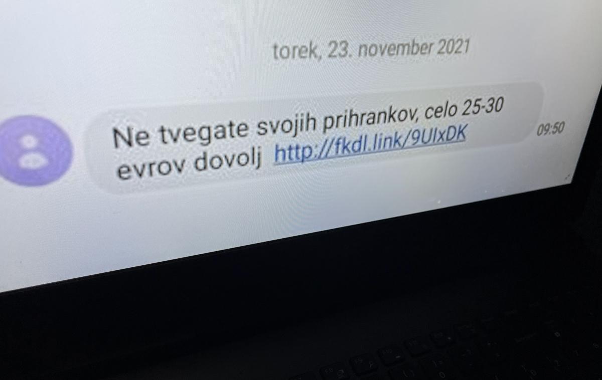 Tvegate, SMS | Če kdaj prejmete takšno sporočilo SMS, ga ignorirajte oziroma izbrišite. | Foto Matic Tomšič