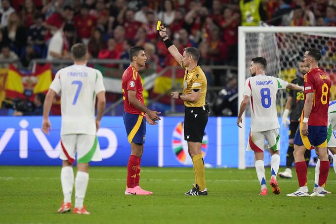 Veliki derbi je sodil slovenski sodnik Slavko Vinčič. | Foto: Guliverimage