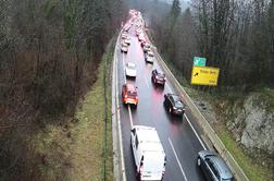 Nesreča na dolenjski avtocesti, nastal je daljši zastoj