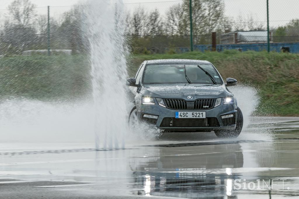 Škoda octavia RS 245 - prva vožnja