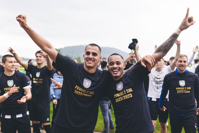 druga liga prvaki NK Rogaška | Nogometaši Rogaške Slatine, ki bodo prihodnjo sezono igrali v prvi ligi, bodo igrali na obnovljenem stadionu. | Foto Grega Valančič/Sportida