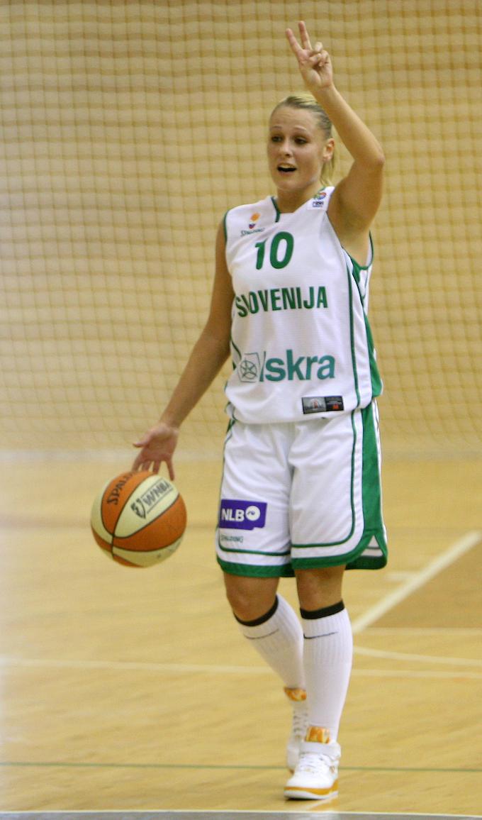 Katarina Ristić Brown v reprezentančnem dresu leta 2008 | Foto: Vid Ponikvar/Sportida